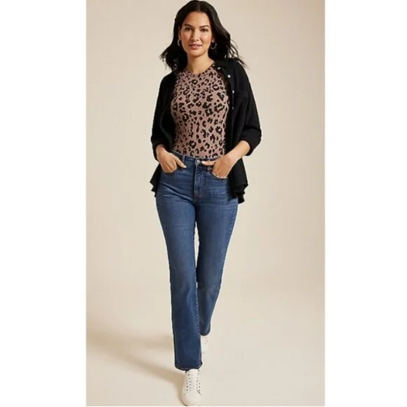 New Maurices High Rise Sculpt Straight Jean - 16 Regular - Picture 2 of 4